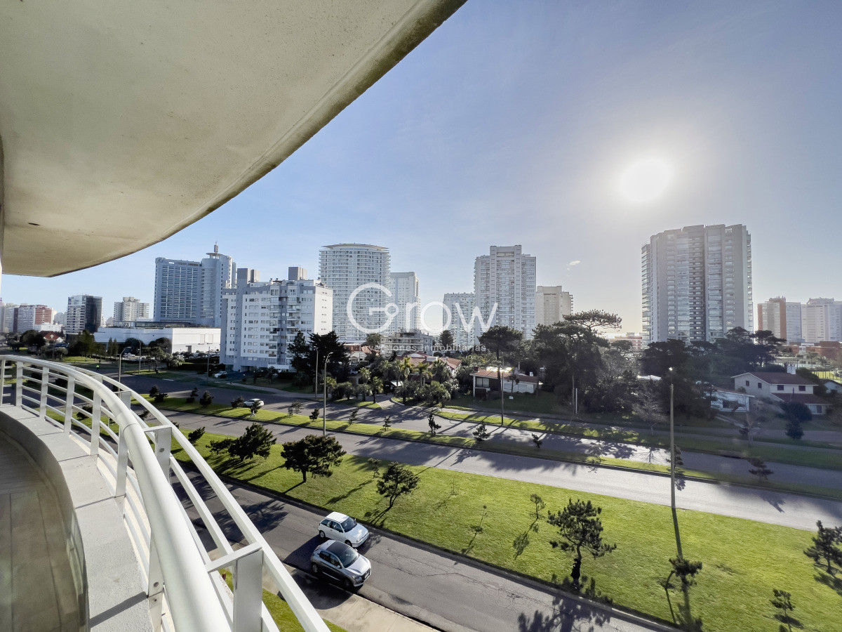 Apartamento ID.3480 - 2 dormitorios en edificio moderno a pasos de mansa