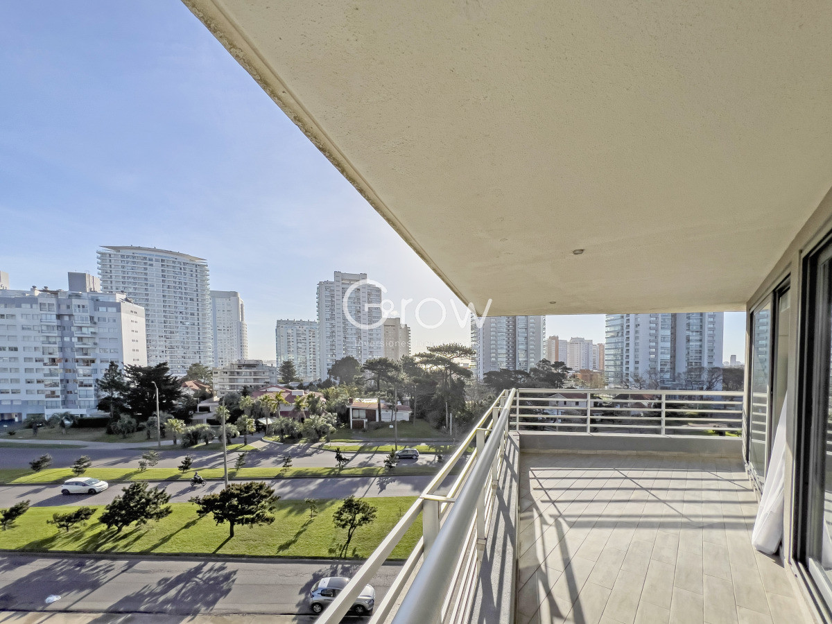 Apartamento ID.3480 - 2 dormitorios en edificio moderno a pasos de mansa