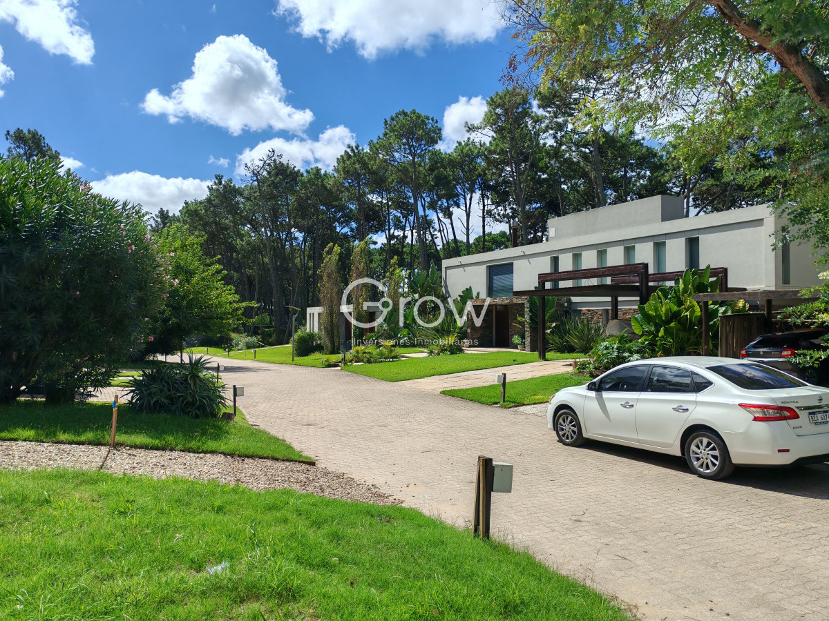 Casa ID.2078 - Casa en Barrio privado en venta 