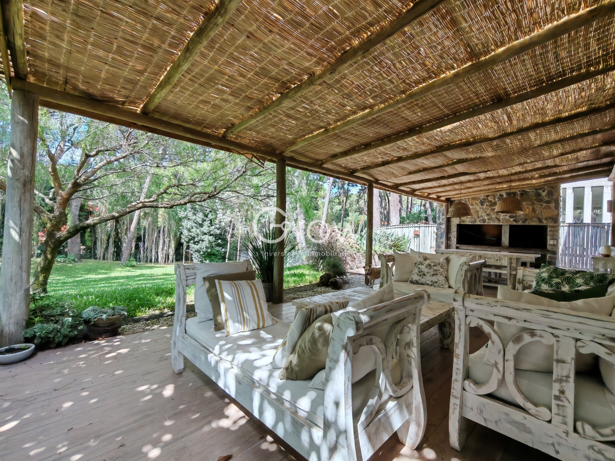 Casa ID.2078 - Casa en Barrio privado en venta 