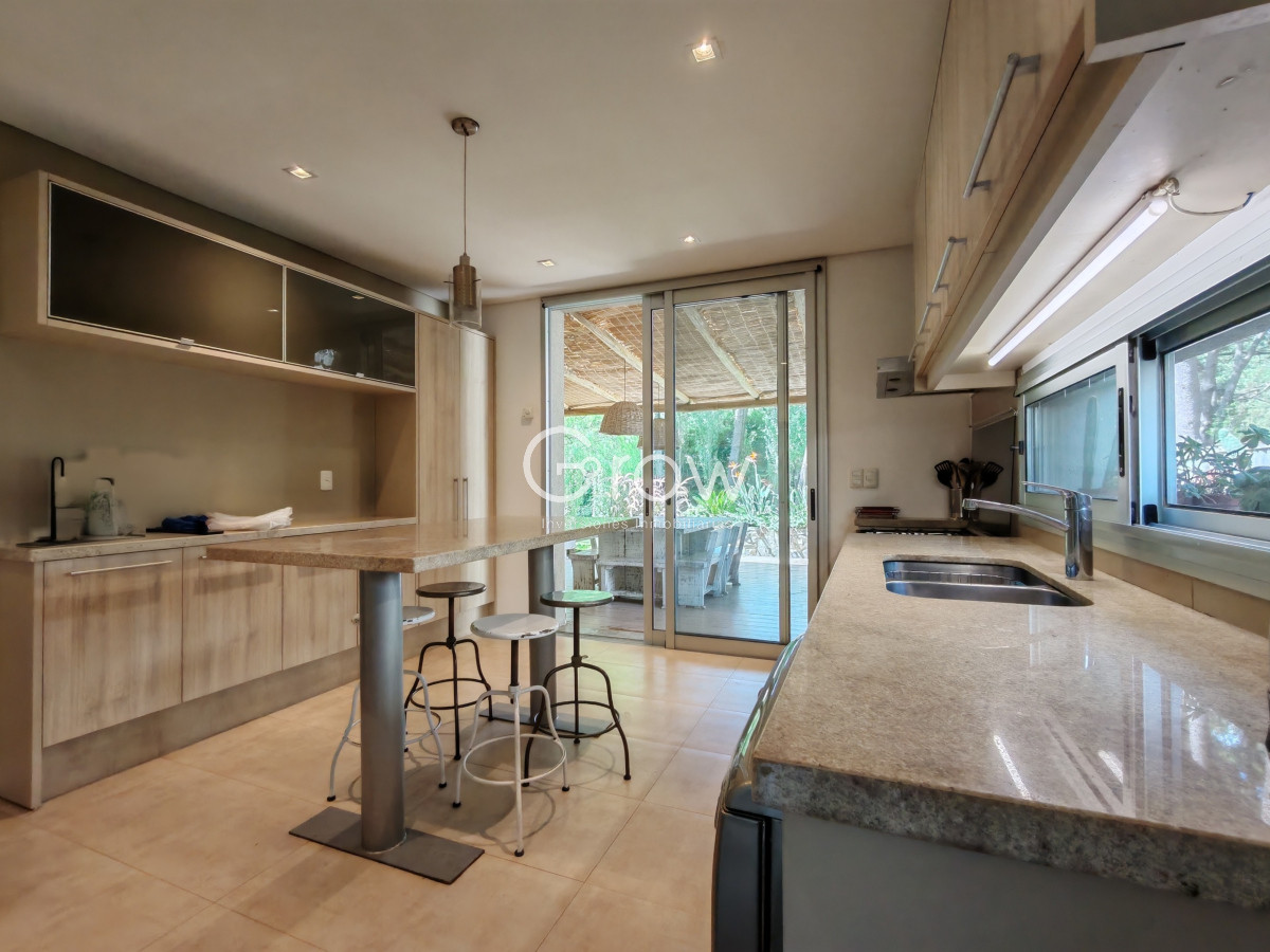 Casa ID.2078 - Casa en Barrio privado en venta 