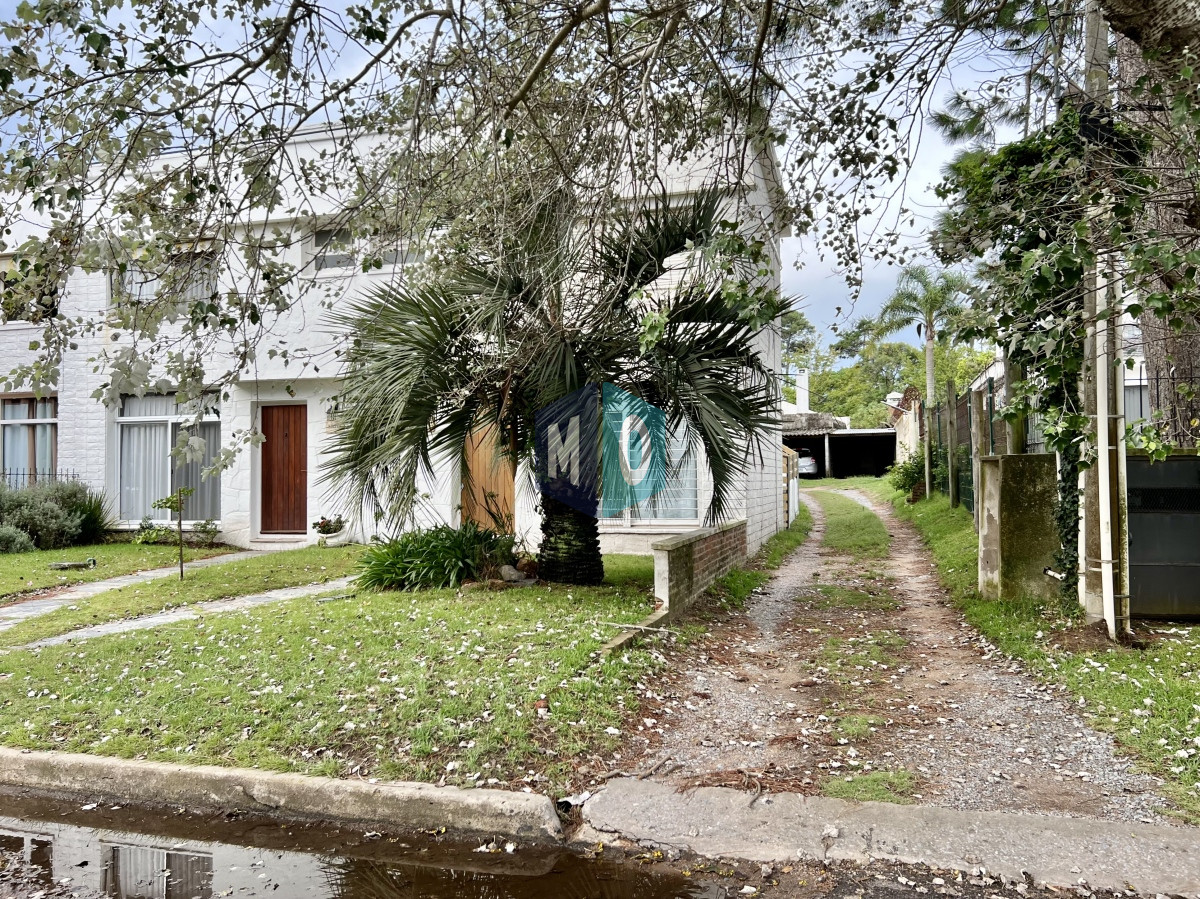 Casa ID.1000 - Casa Alquiler Anual 2 dormitorios Playa Mansa 