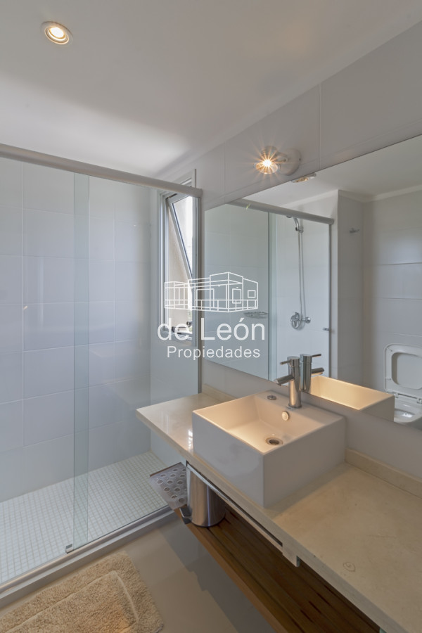 Apartamento ID.15182 - Departamento de 2 dormitorios en Punta del Este