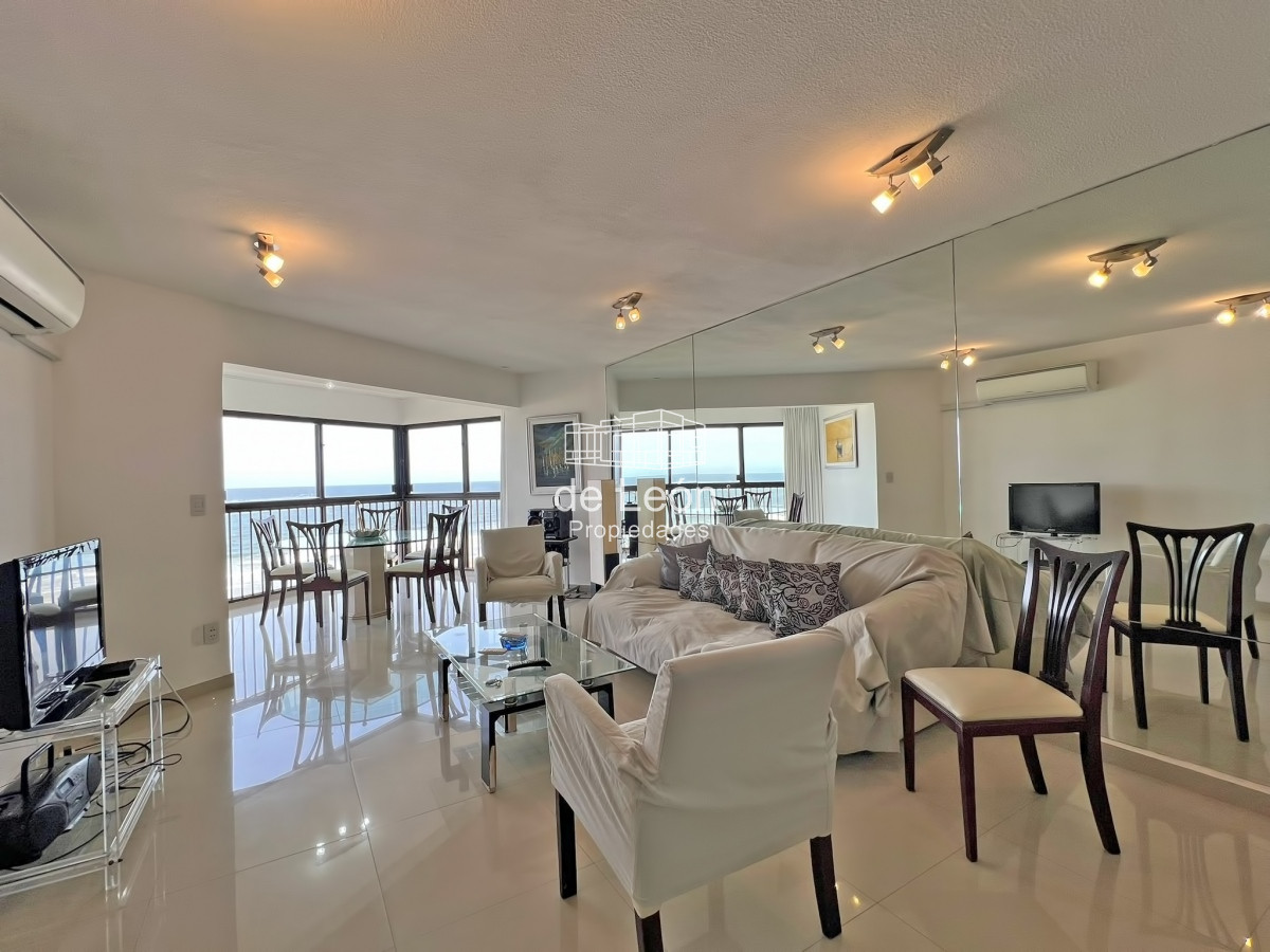 Apartamento ID.15183 - Apartamento en venta y alquiler en Brava Punta del Este, 2 dormitorios, 3 baños