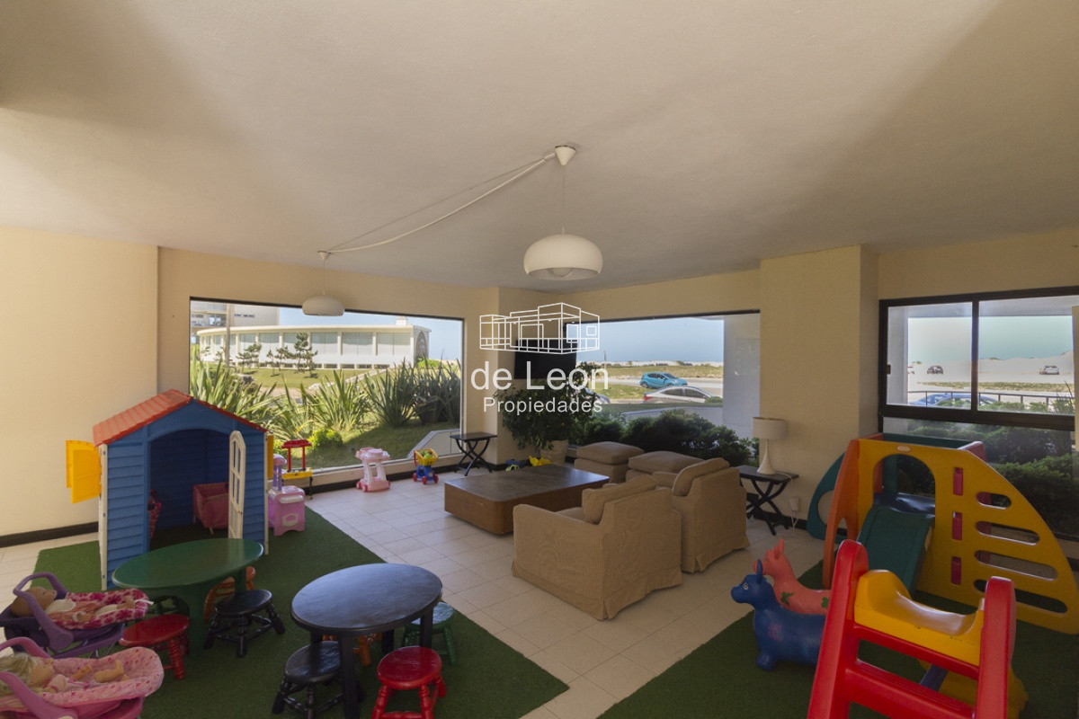 Apartamento ID.15183 - Apartamento en venta y alquiler en Brava Punta del Este, 2 dormitorios, 3 baños