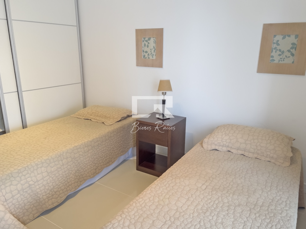 Apartamento ID.824 - Apartamento en venta y alquiler en Brava Punta del Este, 2 dormitorios, 2 baños