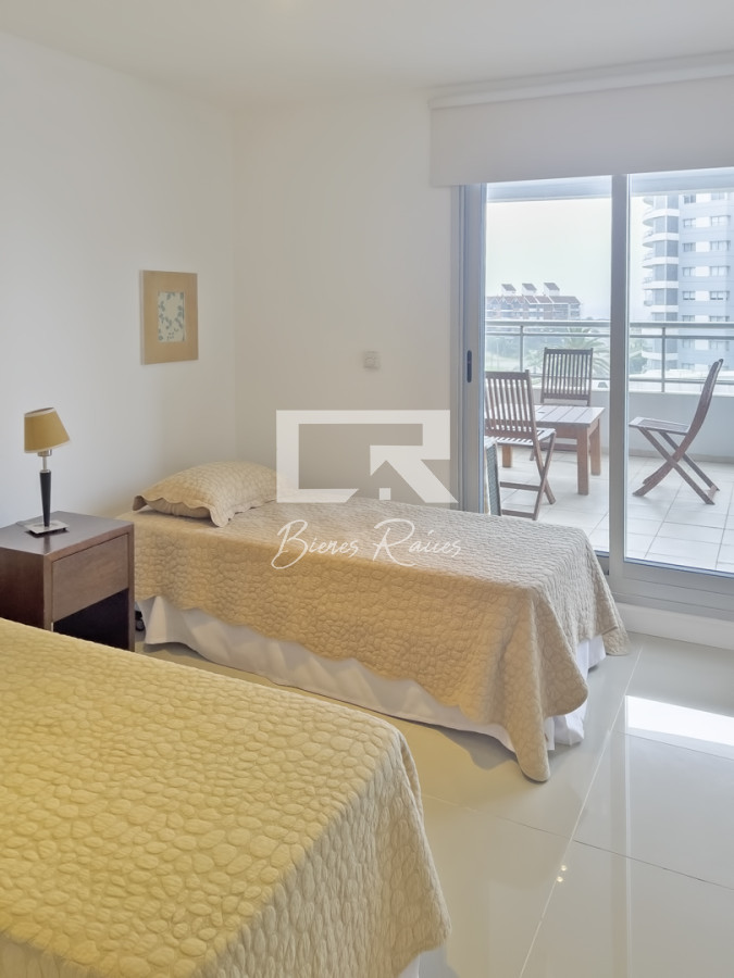 Apartamento ID.824 - Apartamento en venta y alquiler en Brava Punta del Este, 2 dormitorios, 2 baños