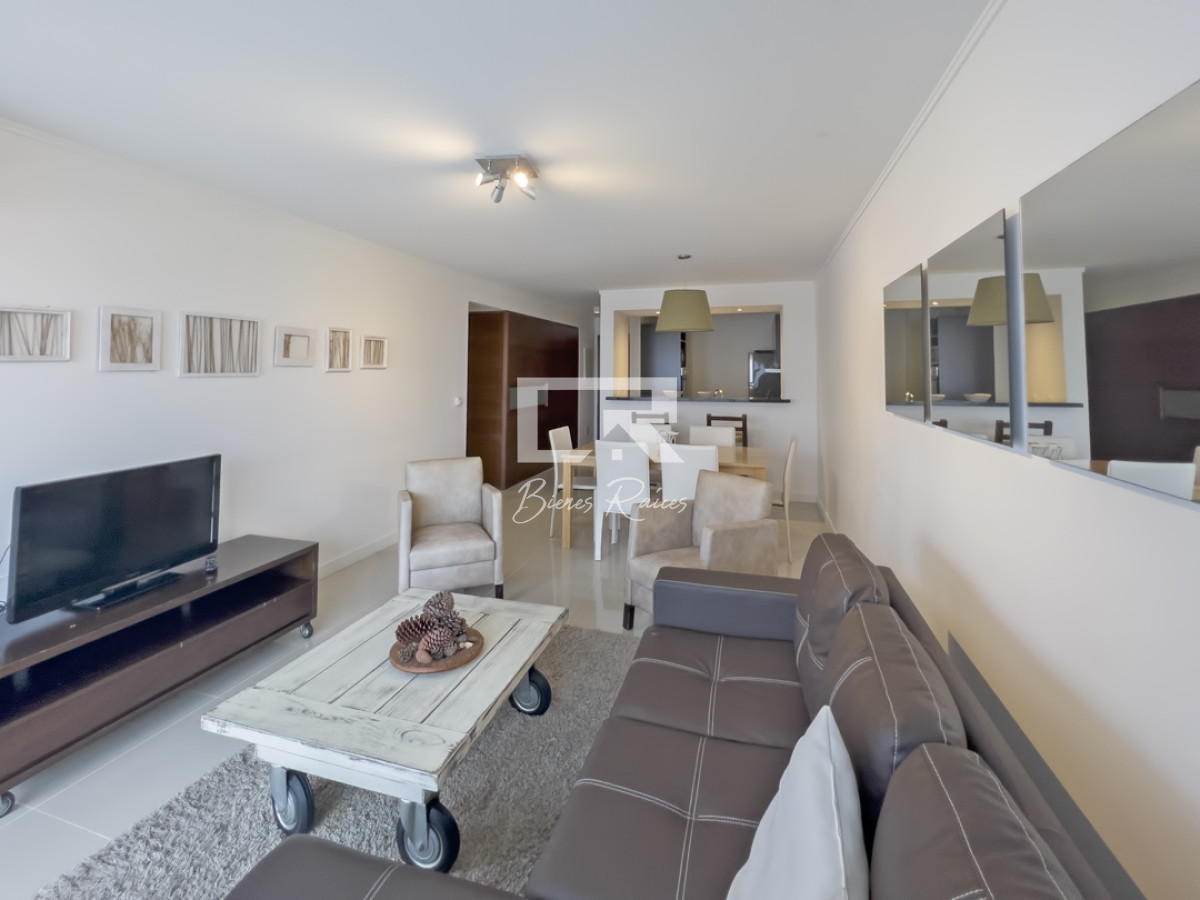 Apartamento ID.824 - Apartamento en venta y alquiler en Brava Punta del Este, 2 dormitorios, 2 baños