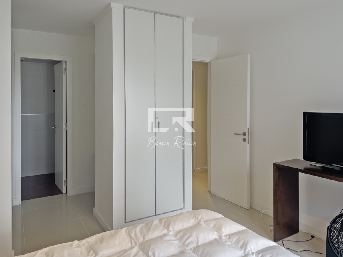 Apartamento ID.824 - Apartamento en venta y alquiler en Brava Punta del Este, 2 dormitorios, 2 baños