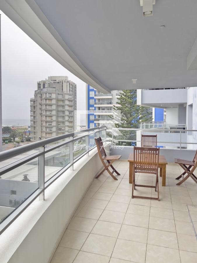 Apartamento ID.824 - Apartamento en venta y alquiler en Brava Punta del Este, 2 dormitorios, 2 baños