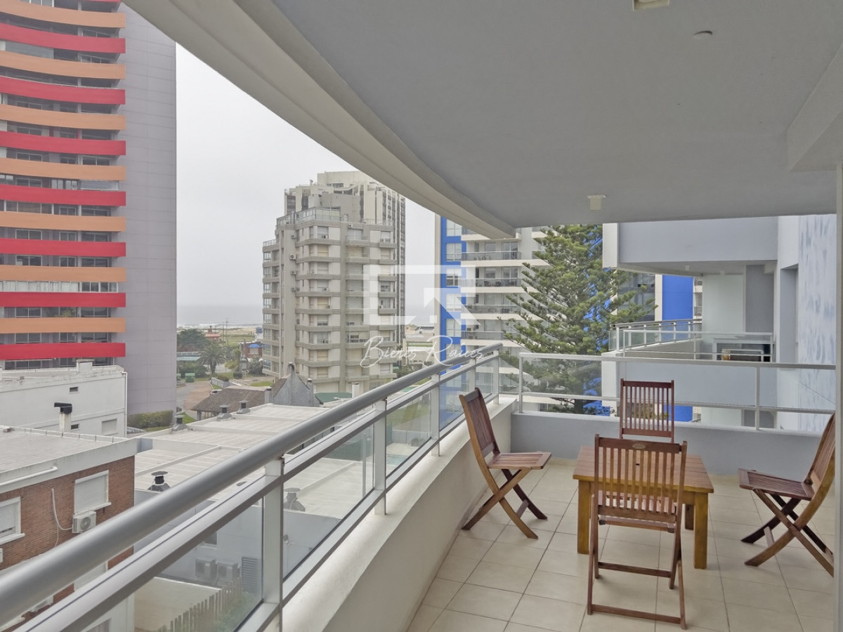 Apartamento ID.824 - Apartamento en venta y alquiler en Brava Punta del Este, 2 dormitorios, 2 baños