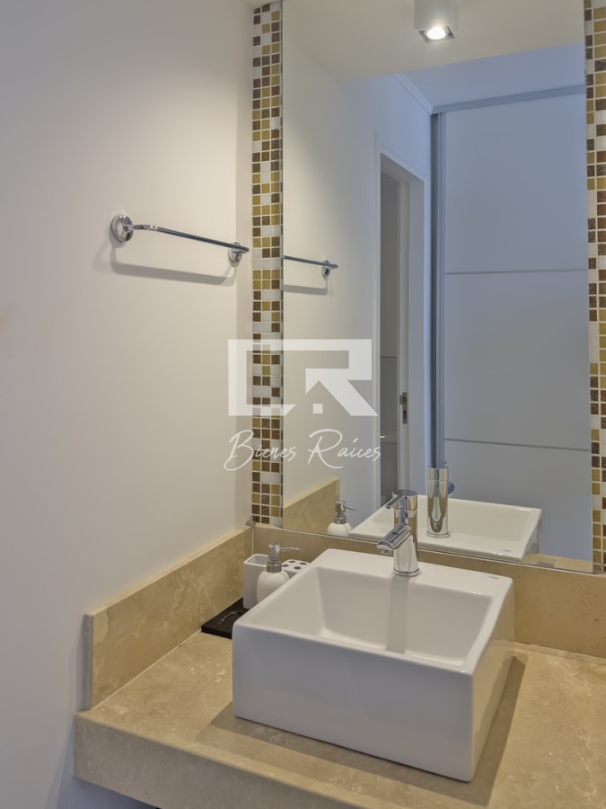 Apartamento ID.824 - Apartamento en venta y alquiler en Brava Punta del Este, 2 dormitorios, 2 baños