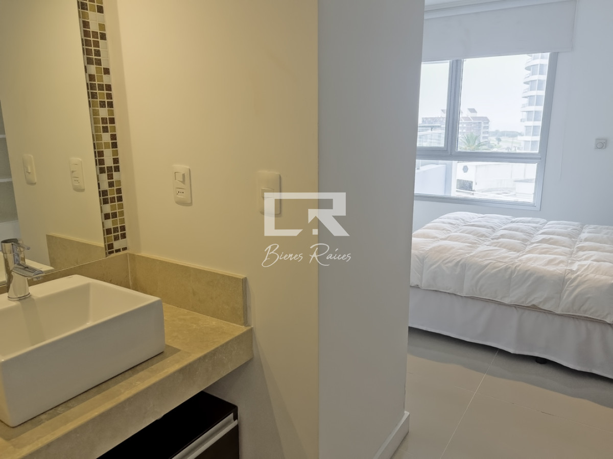 Apartamento ID.824 - Apartamento en venta y alquiler en Brava Punta del Este, 2 dormitorios, 2 baños