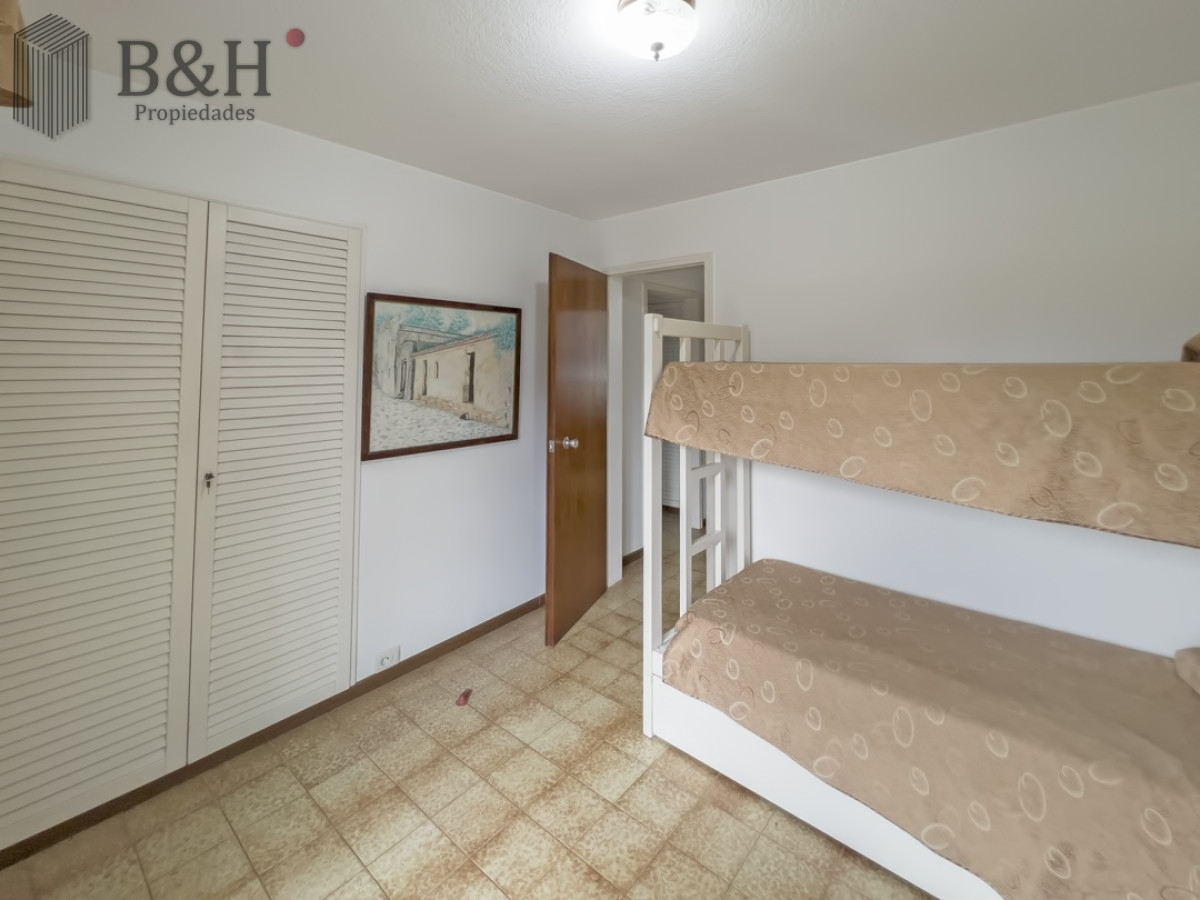 Apartamento ID.283 - Muy lindo apartamento en piso intermedio.