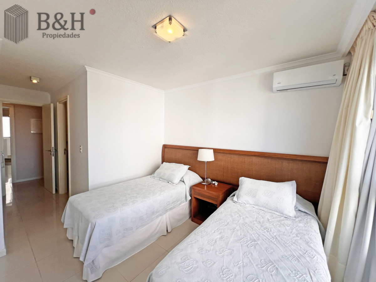 Apartamento ID.7086 - Ocean Drive en venta 4 dormitorios