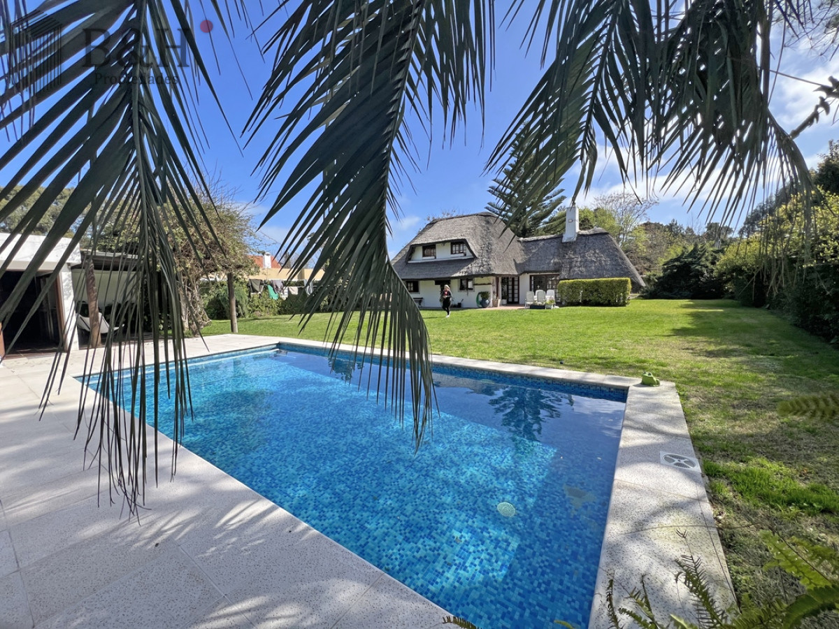 Casa ID.2363 - Casa en Pinares  a 3 cuadras de la playa