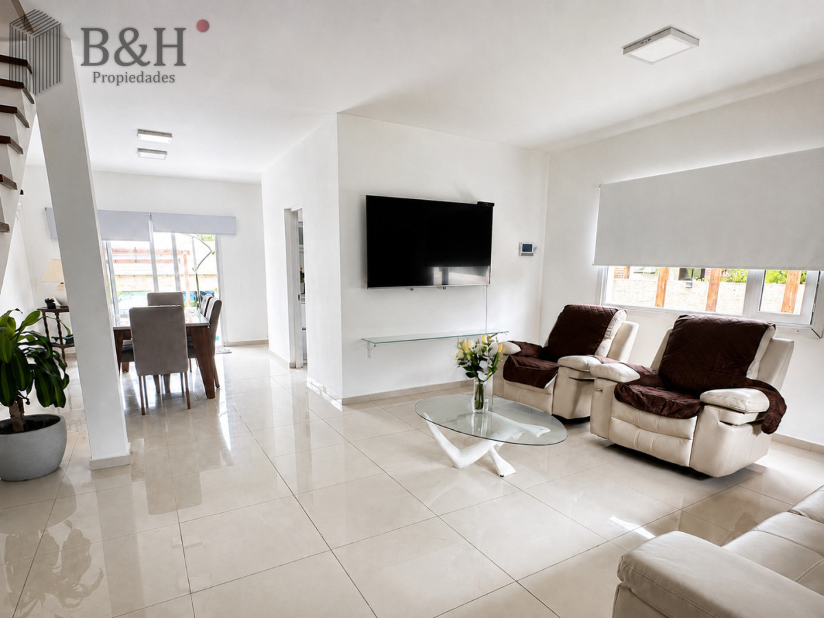 Casa ID.7776 - Casa 4 dormitorios alquiler anual Pinares