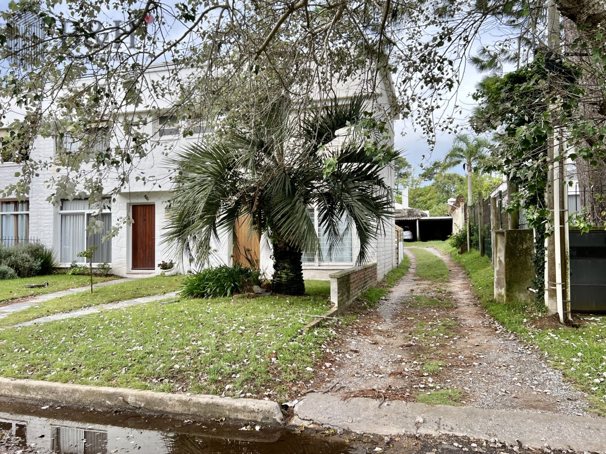 Casa ID.7975 - Casa Alquiler Anual 2 dormitorios Playa Mansa 