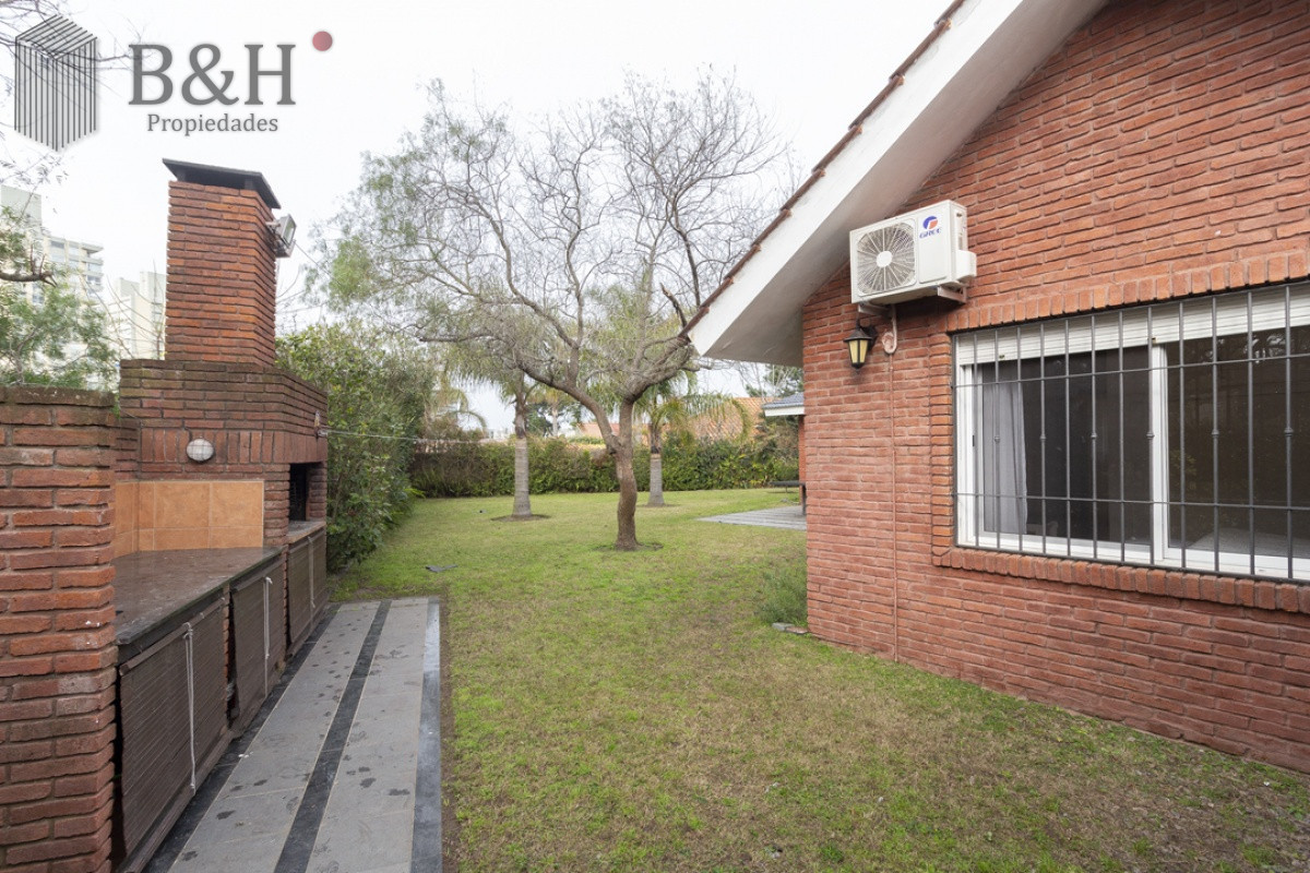 Casa ID.5412 - Casa 4 dormitorios en Venta, Alquiler anual y de verano