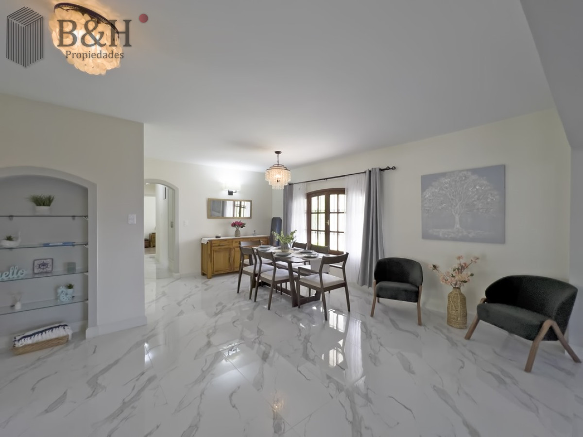 Casa ID.1758 - Excelente propiedad ubicada a pasos del mar. 
