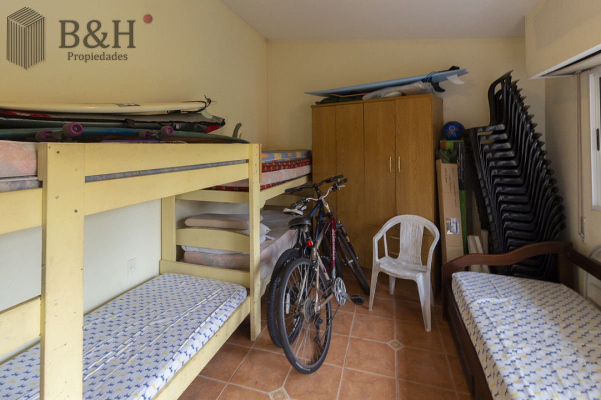 Casa ID.5412 - Casa 4 dormitorios en Venta, Alquiler anual y de verano