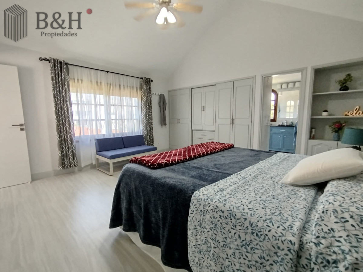 Casa ID.1758 - Excelente propiedad ubicada a pasos del mar. 