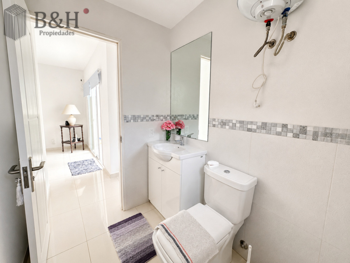 Casa ID.7776 - Casa 4 dormitorios alquiler anual Pinares