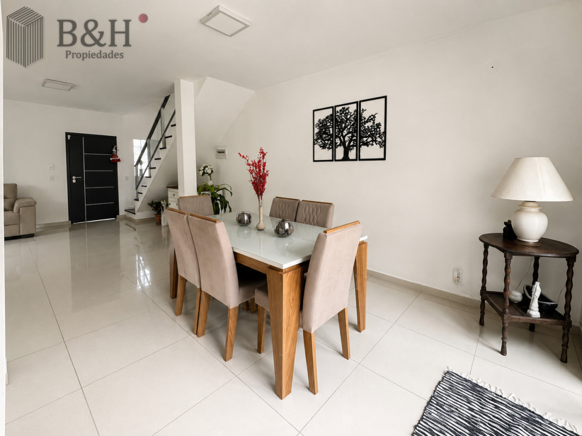 Casa ID.7776 - Casa 4 dormitorios alquiler anual Pinares