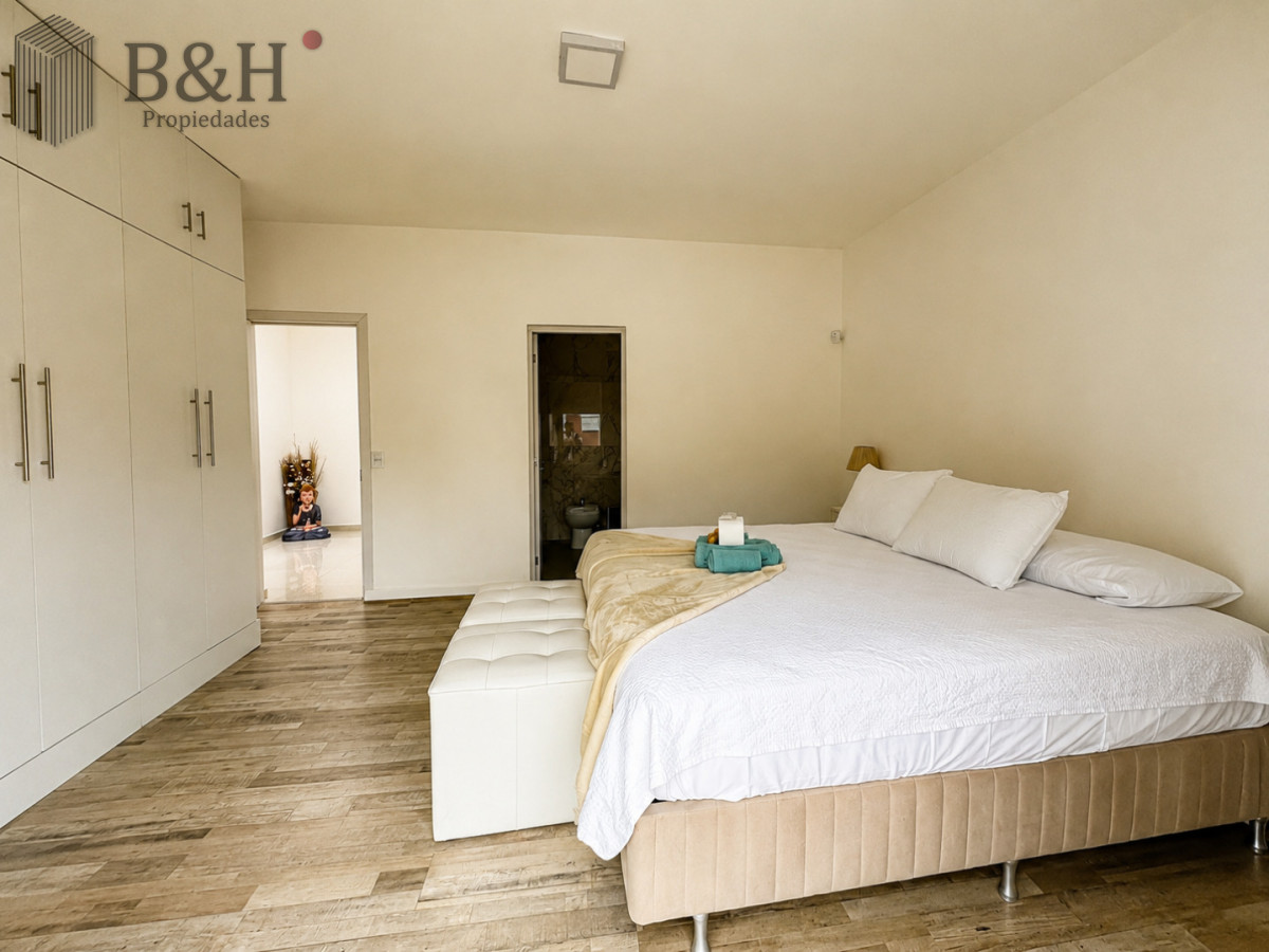 Casa ID.7776 - Casa 4 dormitorios alquiler anual Pinares
