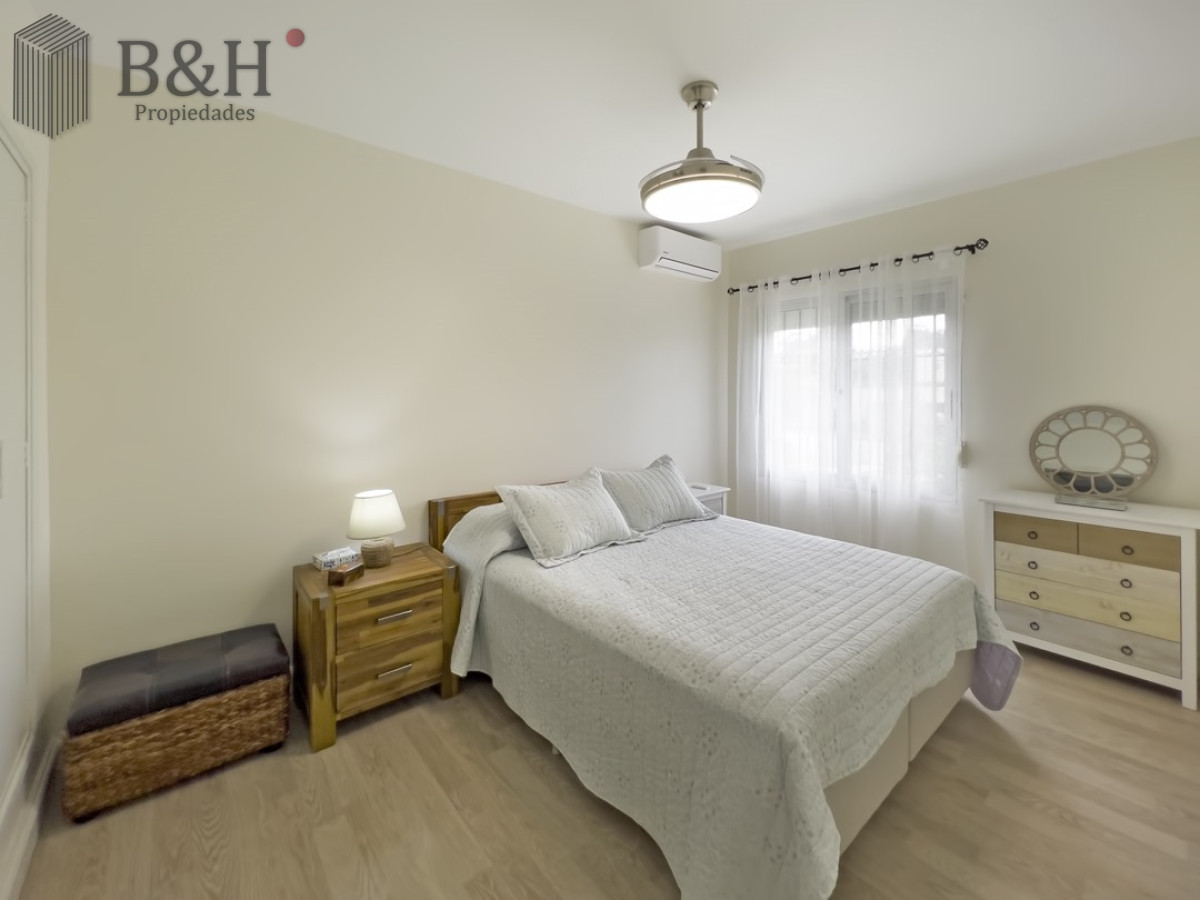 Casa ID.1758 - Excelente propiedad ubicada a pasos del mar. 