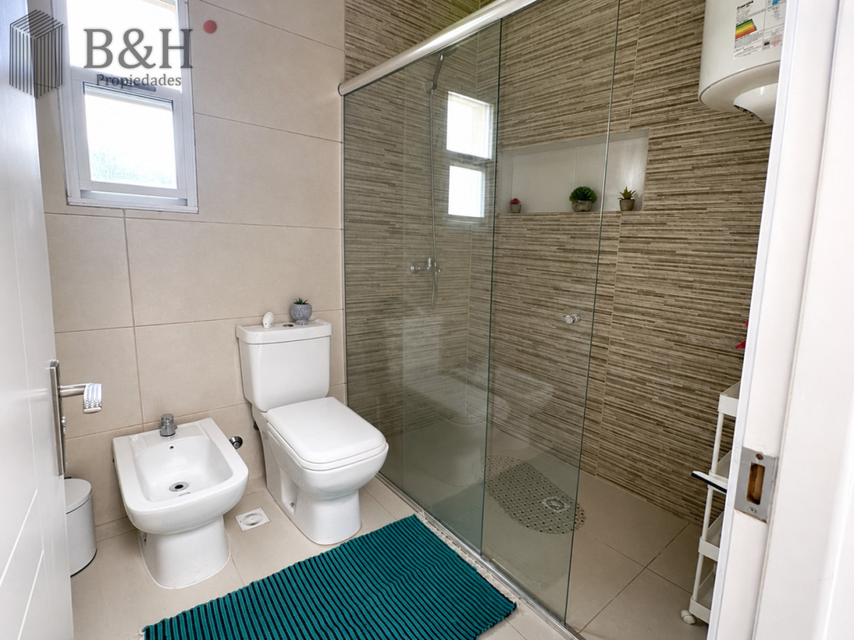 Casa ID.7776 - Casa 4 dormitorios alquiler anual Pinares