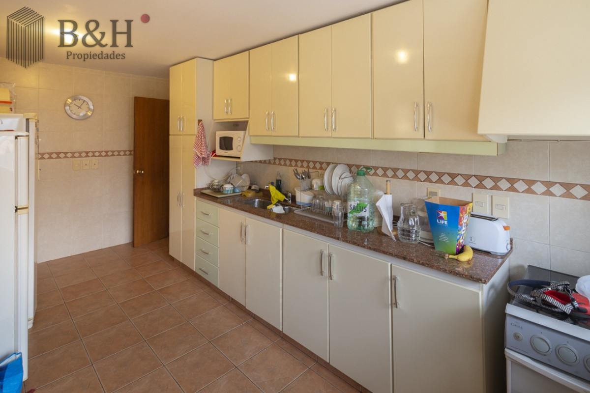 Casa ID.5412 - Casa 4 dormitorios en Venta, Alquiler anual y de verano
