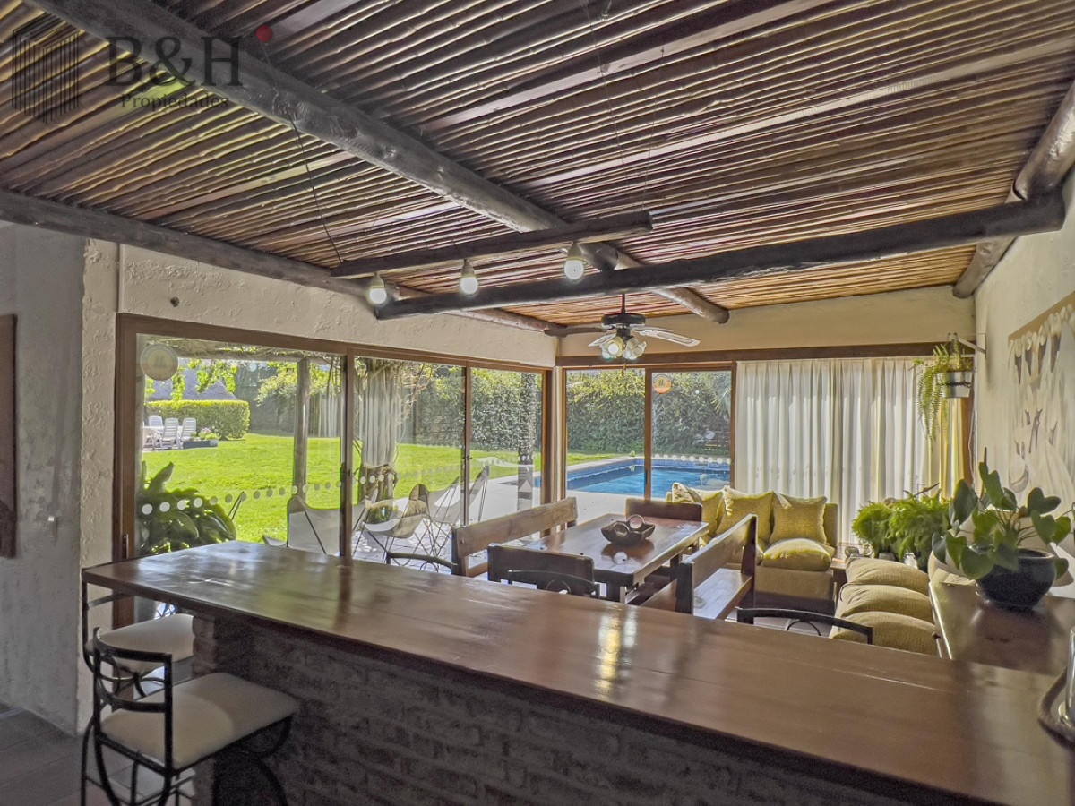 Casa ID.2363 - Casa en Pinares  a 3 cuadras de la playa