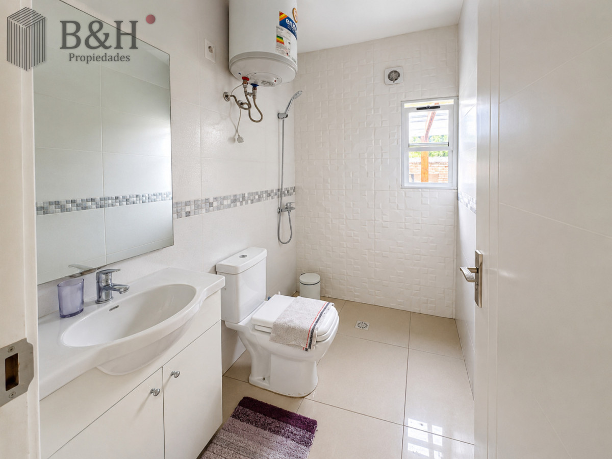 Casa ID.7776 - Casa 4 dormitorios alquiler anual Pinares