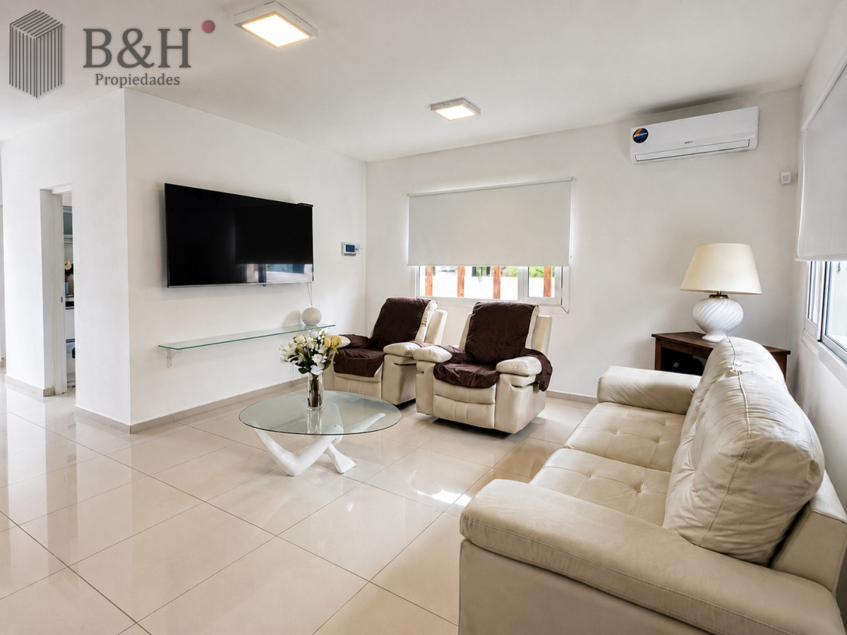 Casa ID.7776 - Casa 4 dormitorios alquiler anual Pinares