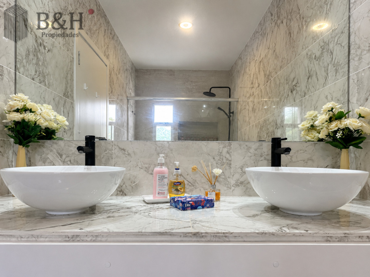 Casa ID.7776 - Casa 4 dormitorios alquiler anual Pinares