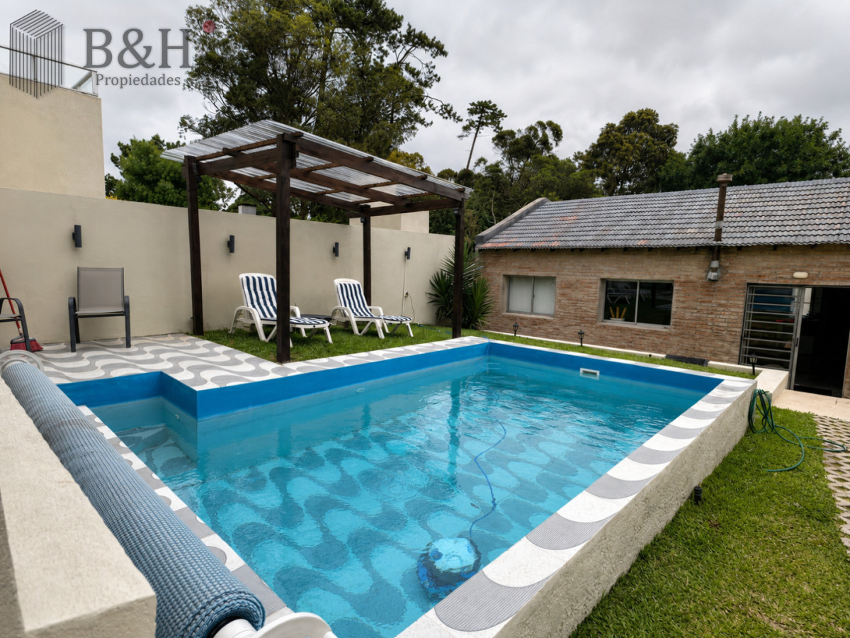 Casa ID.7776 - Casa 4 dormitorios alquiler anual Pinares