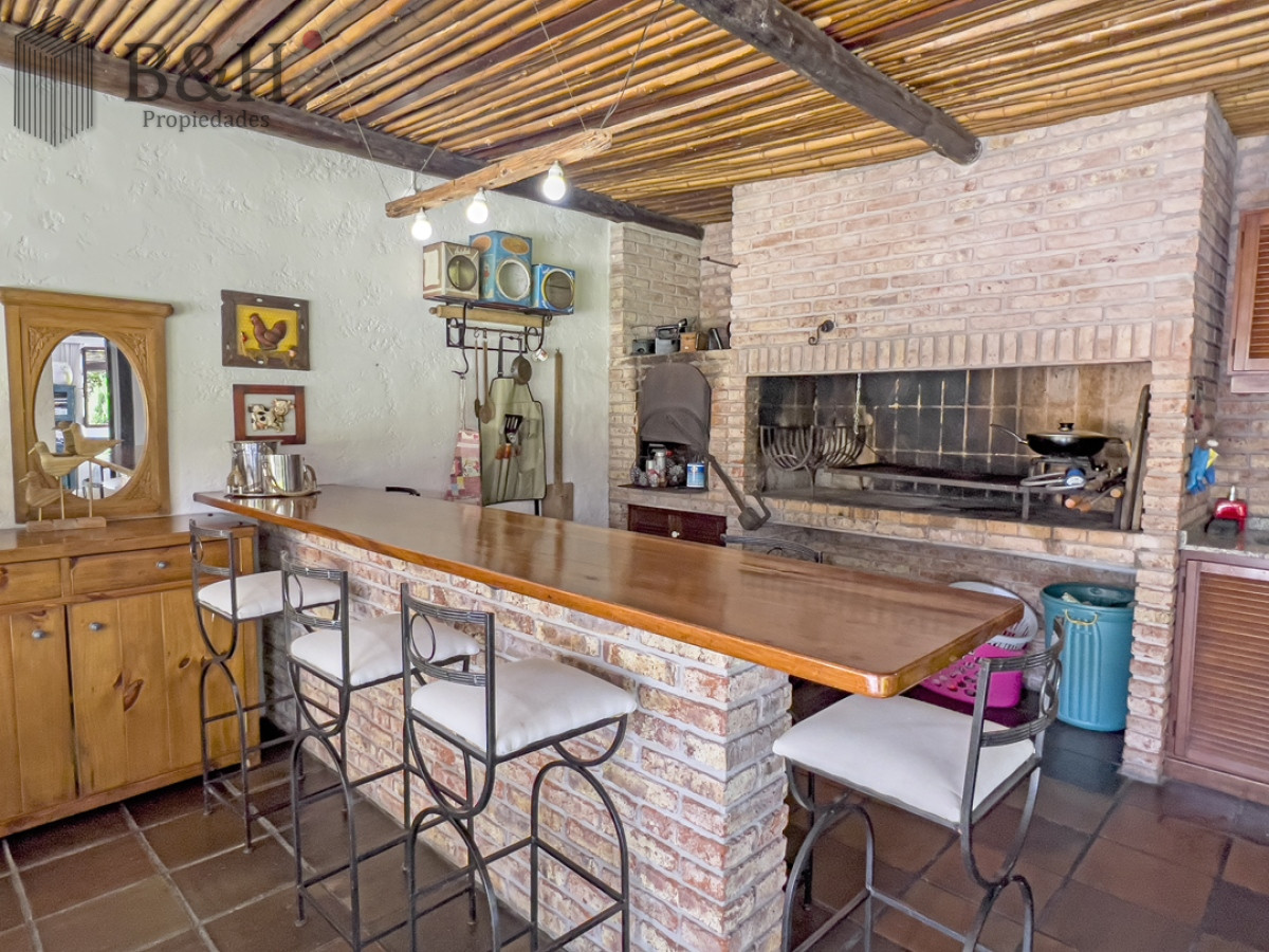 Casa ID.2363 - Casa en Pinares  a 3 cuadras de la playa