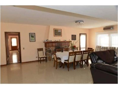 Hermosa casa con excelente ubicacion