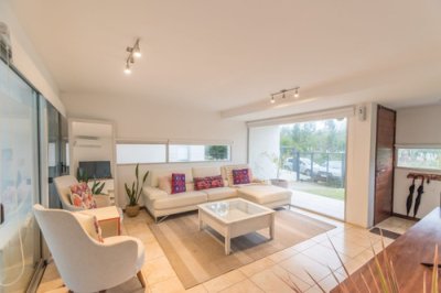 Casa moderna en Rincon del Indio - Punta de Este