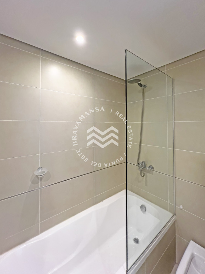 Apartamento ID.556 - VENTA APARTAMENTO 1 DORMITORIO PLAYA MANSA PUNTA DEL ESTE