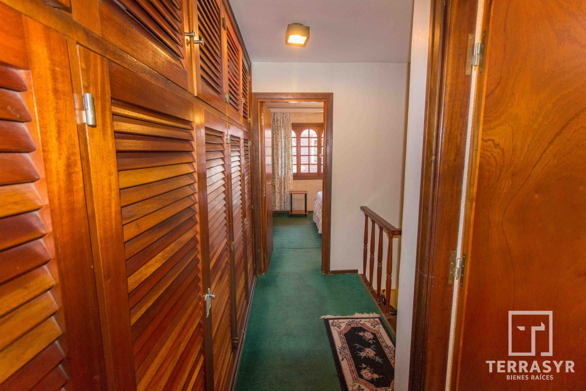Apartamento ID.151 - Apartamento en venta en Mansa Punta del Este, 2 dormitorios, 2 baños