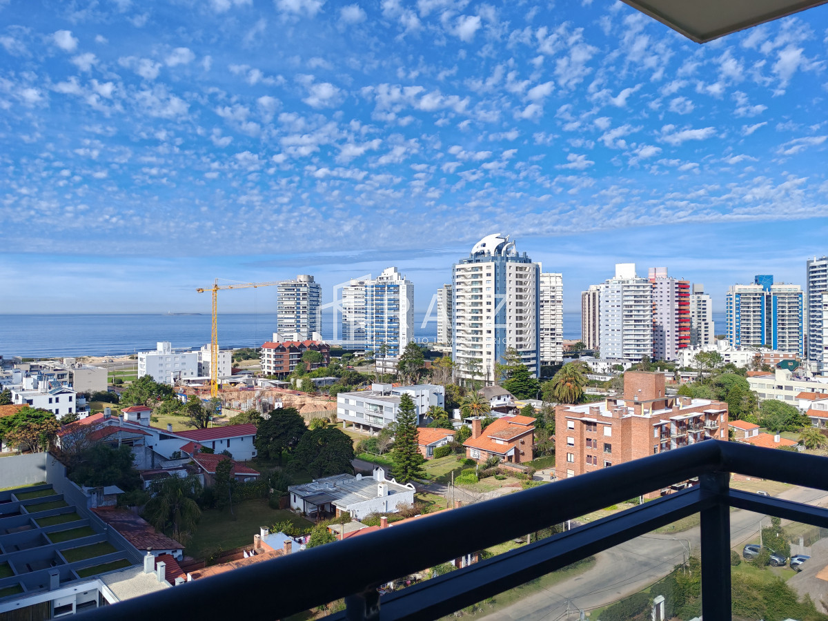 Apartamento ID.11808 - Apartamento en alquiler de 2 dormitorios con vista al mar