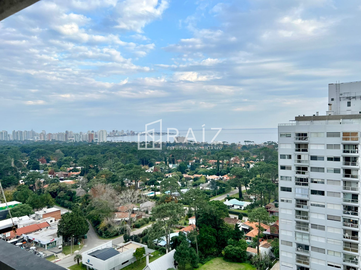 Apartamento ID.11933 - Piso alto con vista al mar en torre con amenities