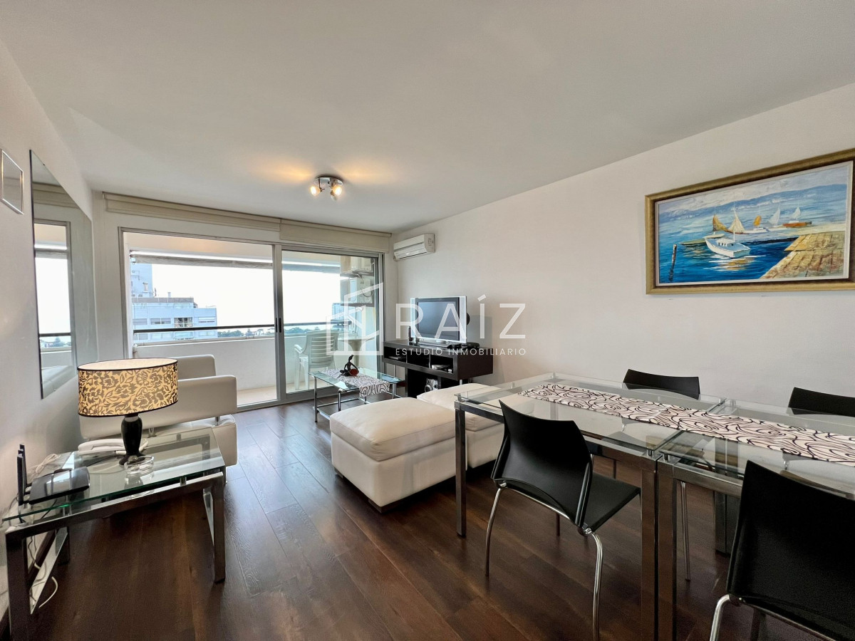 Apartamento ID.11933 - Piso alto con vista al mar en torre con amenities