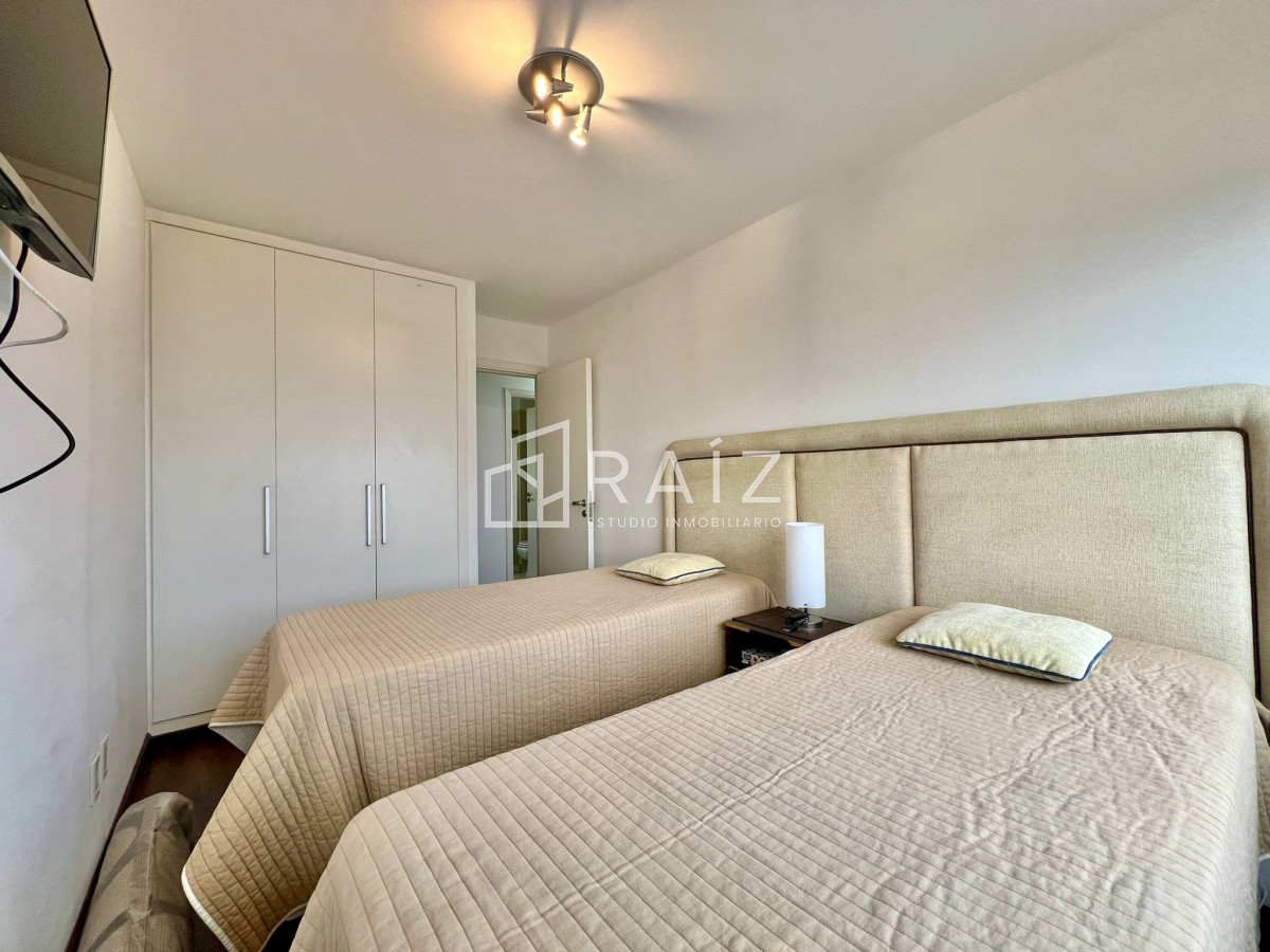 Apartamento ID.11933 - Piso alto con vista al mar en torre con amenities