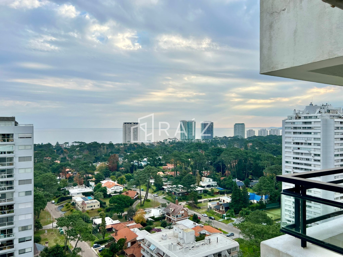 Apartamento ID.11933 - Piso alto con vista al mar en torre con amenities