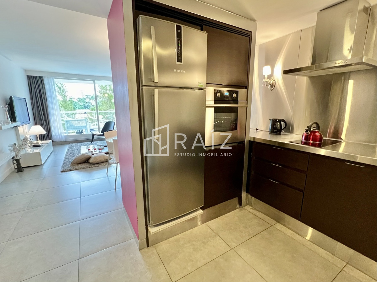 Apartamento ID.8871 - Alquiler invernal en parada 9 de Av Roosevelt 