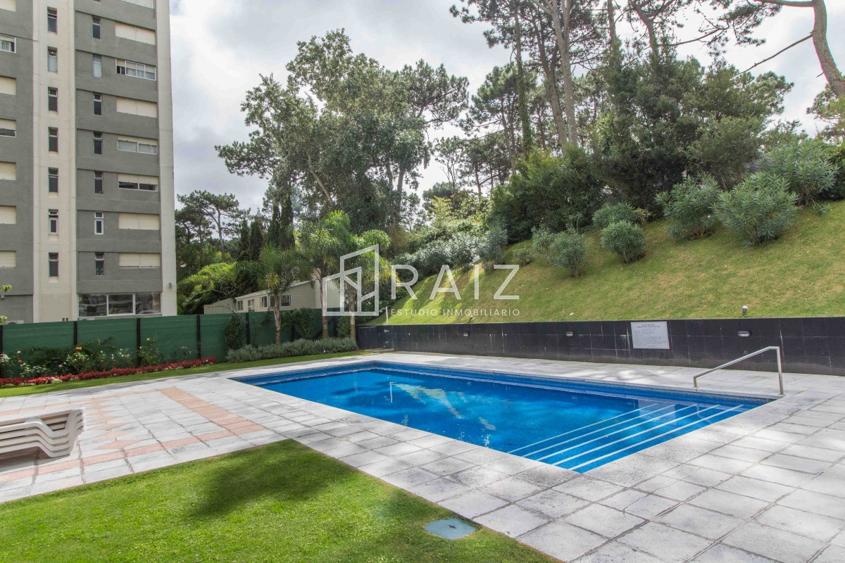 Apartamento ID.11933 - Piso alto con vista al mar en torre con amenities