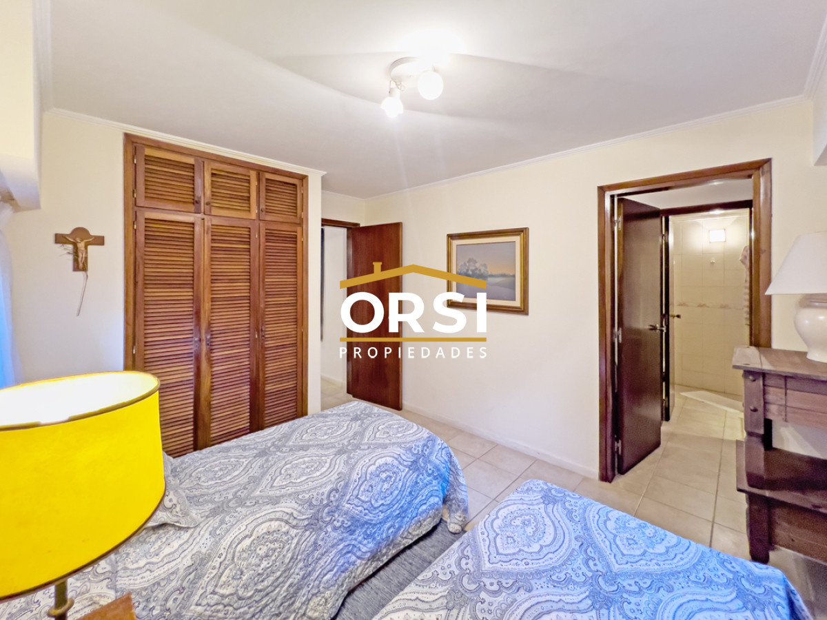 Apartamento ID.251 - VENTA Departamento 4 dormitorios frente a Puerto